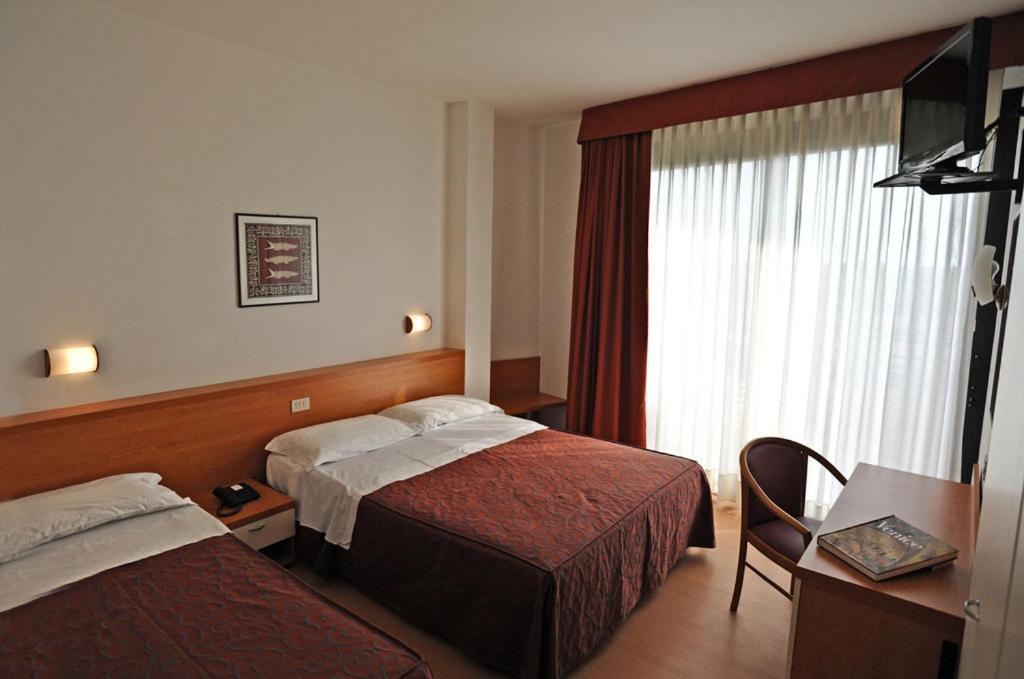 Hotel Fenix Cavallino-Treporti Exterior foto